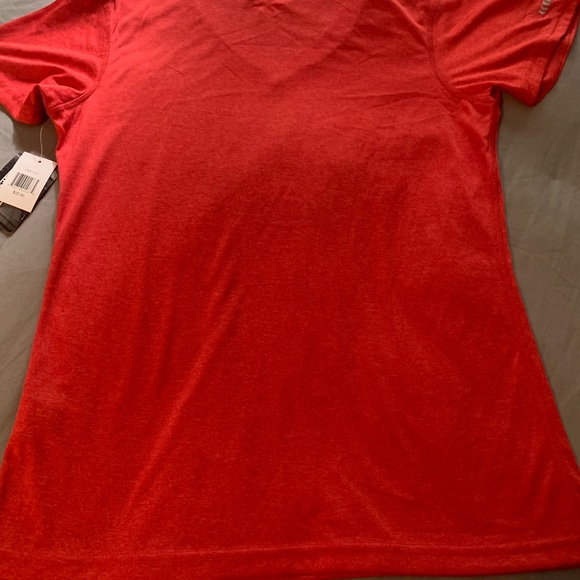 NWT UGA v neck tee in size Large - Picture 5 of 8